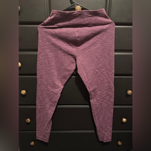 Duluth Trading maroon leggings Size Small - Picture 4 of 5